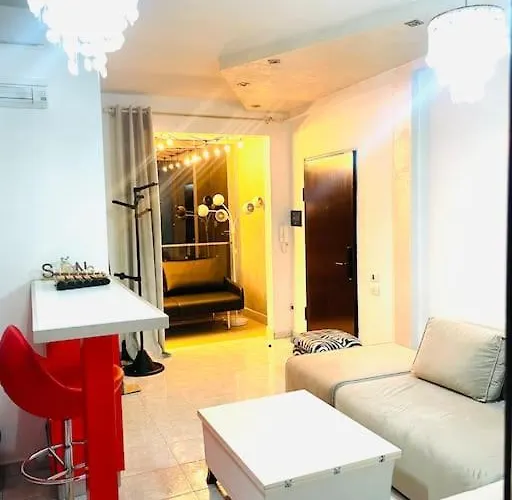 Wings アパート ティラナ